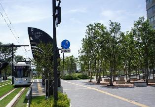 熊本地方合同庁舎Ａ棟：県道と一体的な整備