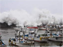 高波による漁船被害防止のための防波堤の整備