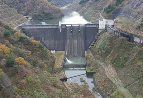 朝日小川ダム～全国で最初に完成したRCD工法による補助ダム～