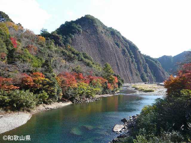 秋の古座川と一枚岩