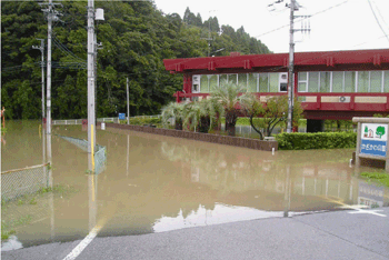 夷隅川の浸水状況（千葉県夷隅郡多喜町）