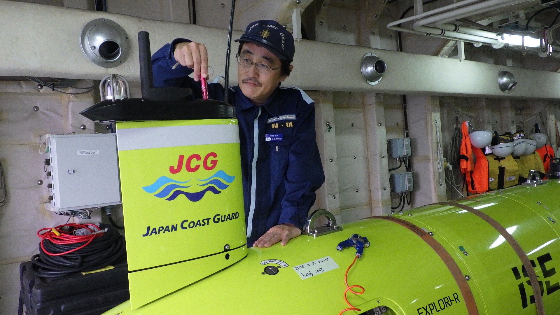 AUVのメンテナンス業務