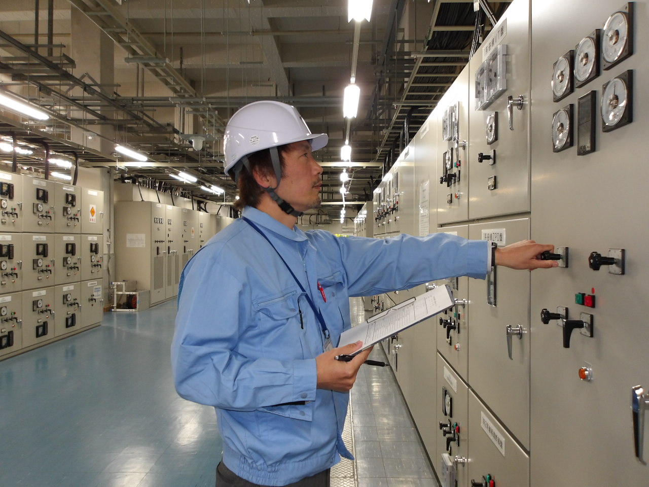 航空灯火・電気技術官