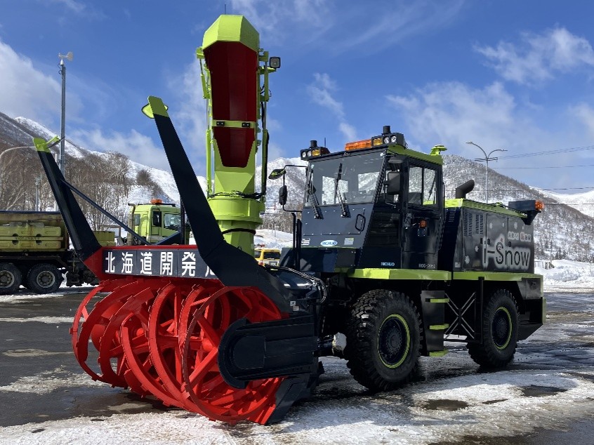 除雪装置自動制御付ロータリ除雪車（2.6ｍ級）