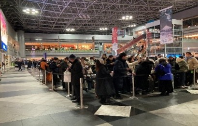 タクシー待ち行列の様子（ターミナルビル2階）