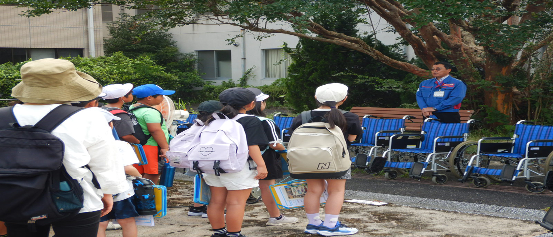 屋外での講習風景