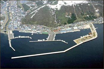 Rausu Fishing Port (Rausu Town)