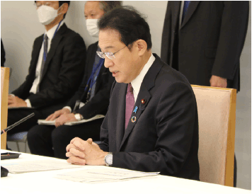 図表Ⅱ-2-7-4 海上保安庁体制強化に関する関係閣僚会議にて発言する岸田内閣総理大臣
