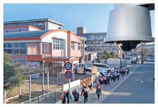 ＜通学路に設置された見守りカメラ＞