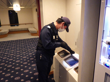 図表Ⅱ-6-5-1　フェリーターミナルにおける警戒の様子