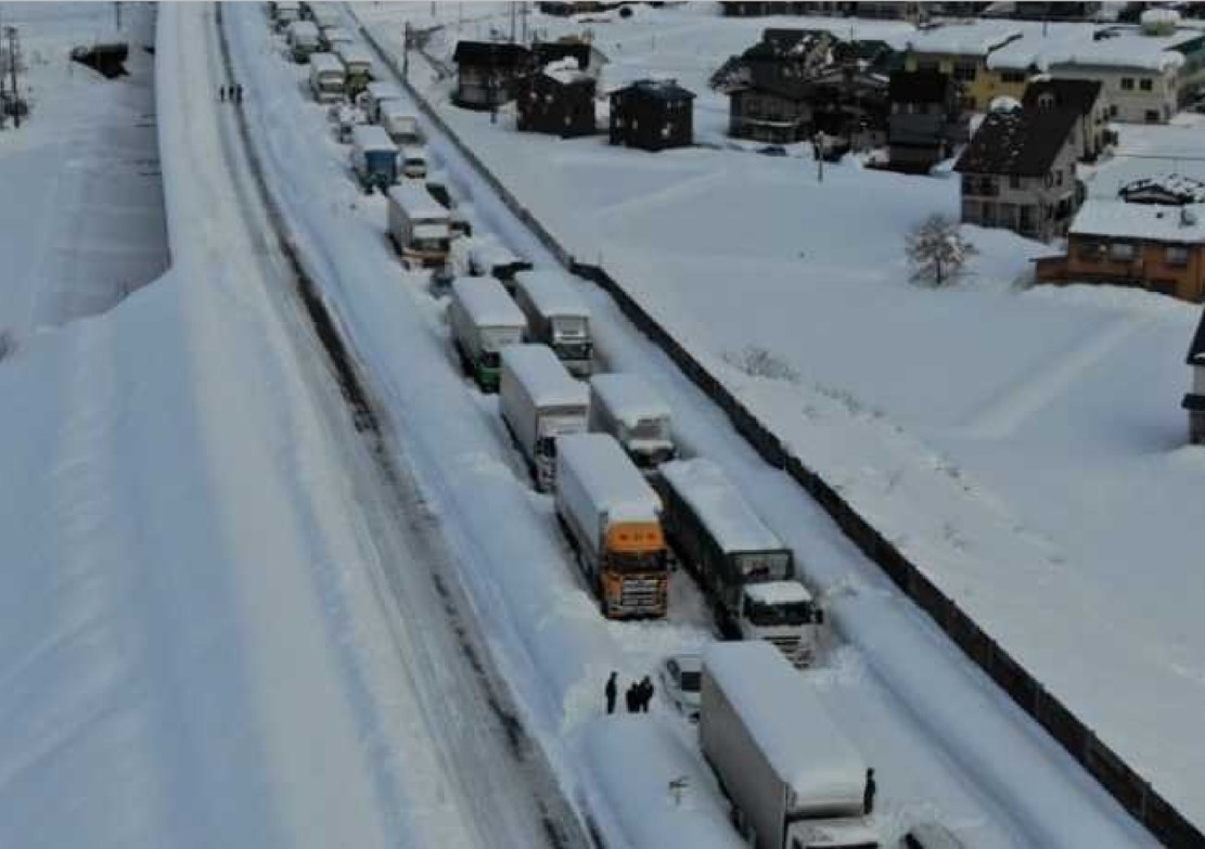 積雪路の立ち往生