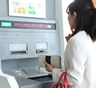 ATMのお金、どうやって運ぶ？