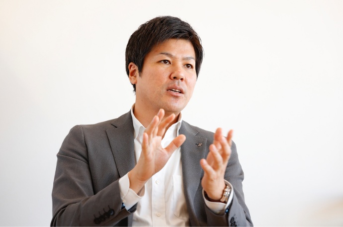 トランコムDS株式会社　代表取締役　松葉 純也