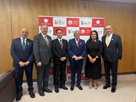 村田観光長官およびヨルダン・ハシュミット王国上院議員一行