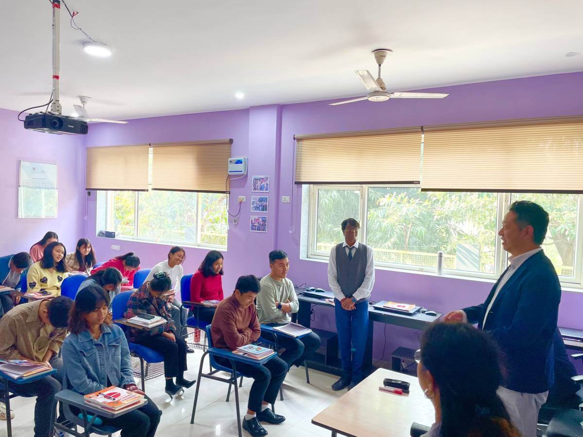 NSDC 日本語トレーニングセンターでの様子（インドの学生との交流プログラム）