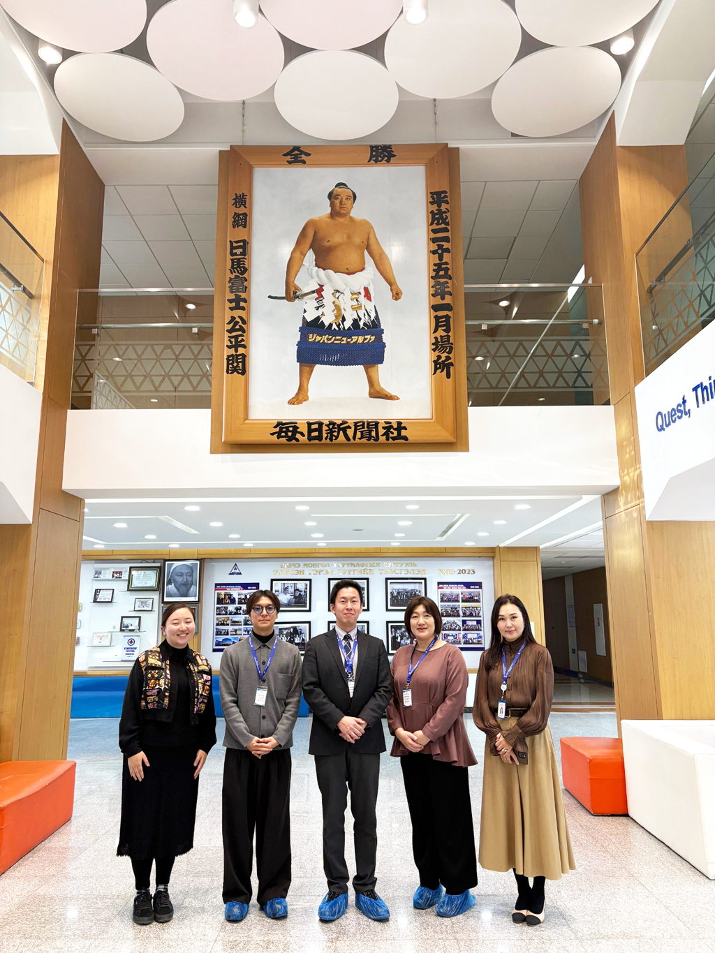 交流相手校「新モンゴル日馬富士学園」理事長日馬富士