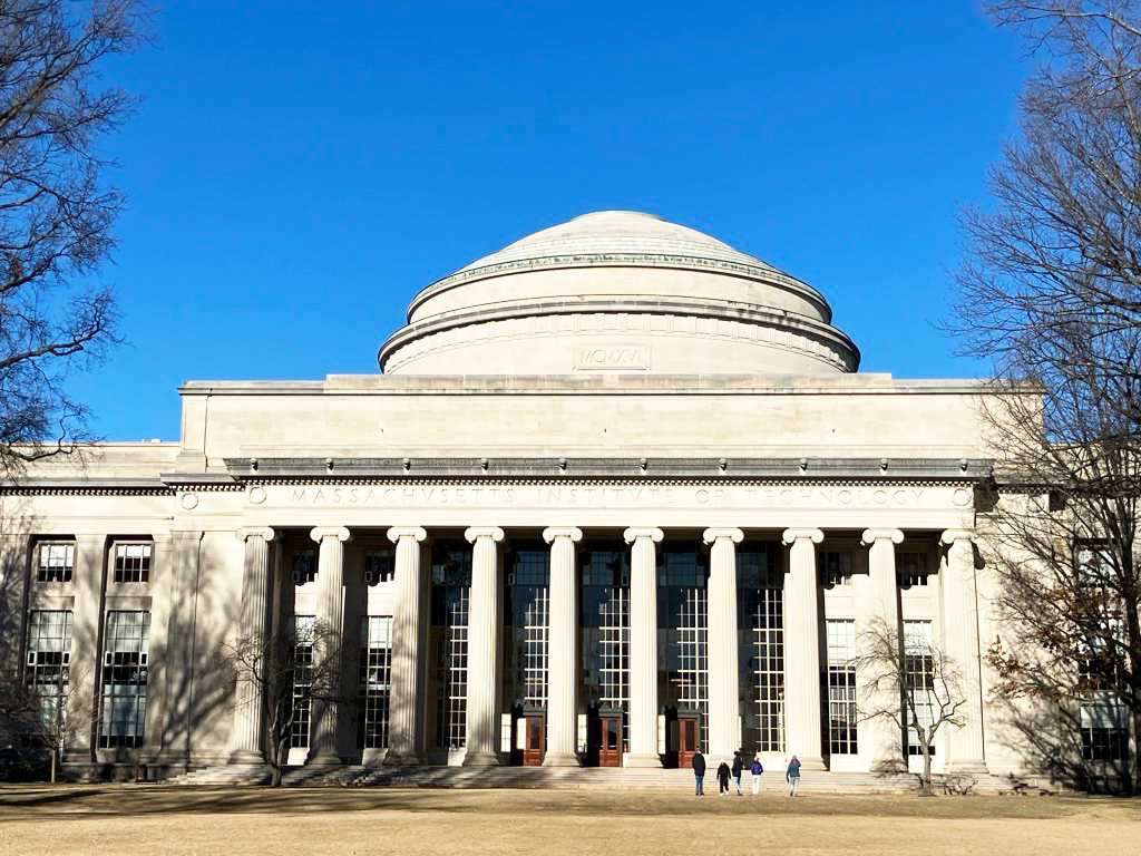 マサチューセッツ工科大学