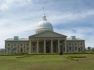 パラオ共和国の議会等が入る建物