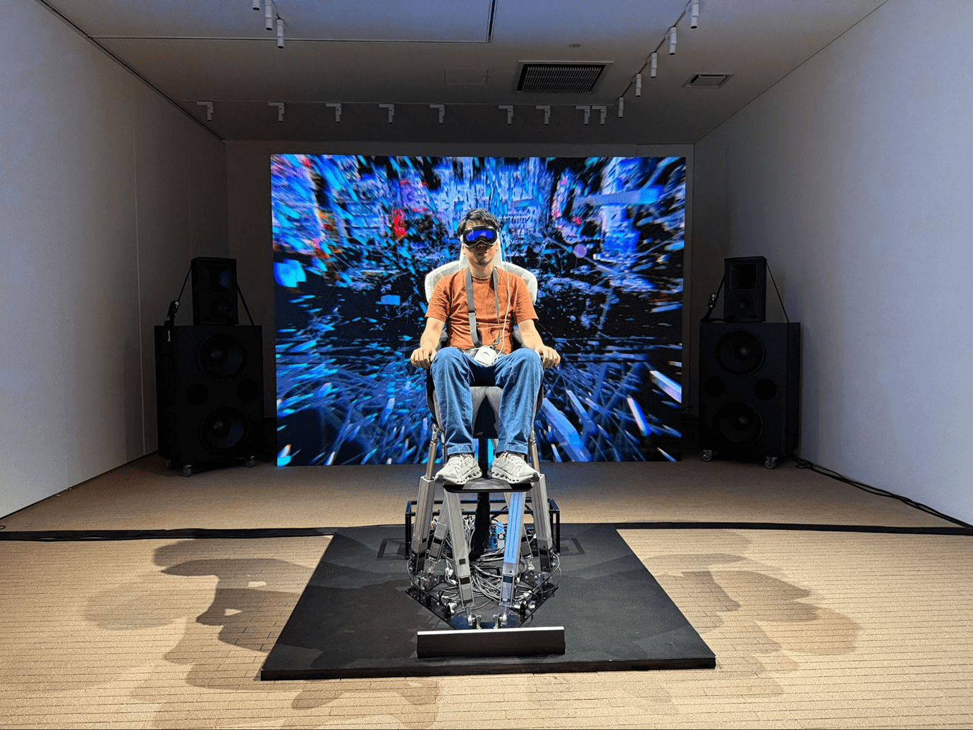 デジタルツインを活用した体験型コンテンツの展示