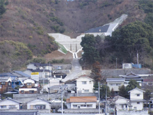 住宅地等を土砂災害(土石流災害)から守る砂防えん堤