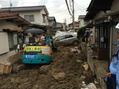 災害協定を締結している建設会社と連携した市街地の土砂撤去