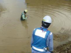 排水ポンプ班による現地調査