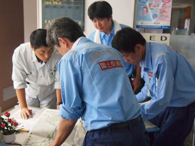 ↓ ⑤地元自治体から被災状況のヒアリング ↓