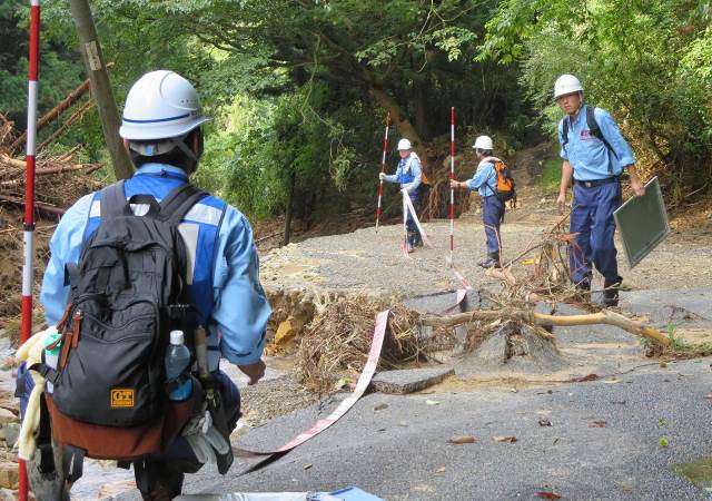 ↓ ⑥被災した道路の調査 ↓