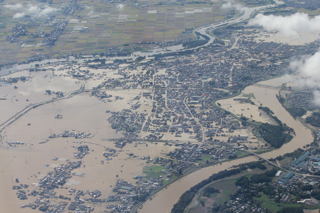 ↓ 茨城県常総市の浸水状況(9月11日撮影) ↓