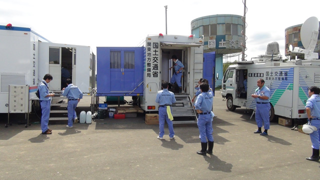 ↓ 被災地に設営した現地対策本部(9月14日撮影) ↓