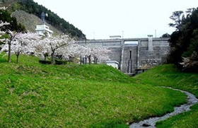 小泊ダム～日本海と津軽半島の恵みに抱かれたダム～