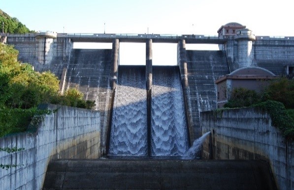 片倉ダム ～人や自然に優しいダム～