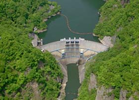 裾花ダム ～長野県営で唯一のアーチダム～