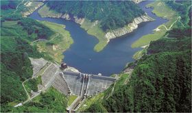 大石ダム ～全国的に珍しい！ダム湖に出現するグリーンベルト！！～