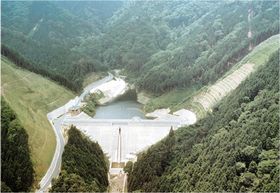 岩村ダム ～歴史ある町を見守る城とダム～