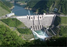 長島ダム ～水が生む夢と緑と自然の美～