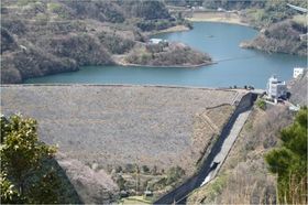 奥野ダム ～市街地から車で20分・年間10万人が訪れるダム～