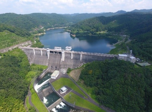 比奈知ダム ～地域を越えてつなげよう 木津川をうるおす水いづる郷～