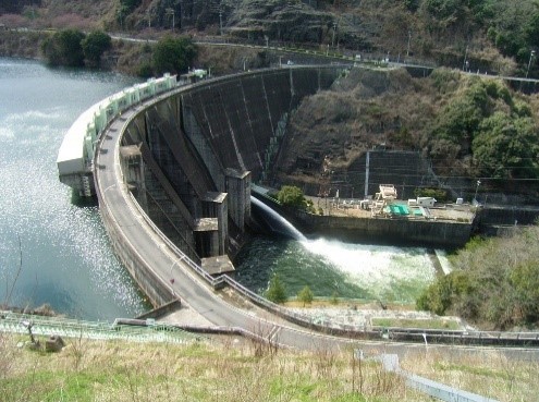 高山ダム ～人がむすぶ 未来につながる 茶と梅薫る清流のふるさと～