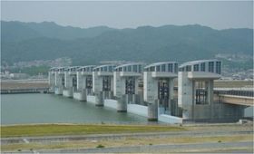 紀の川大堰 ～紀の川の下流部の生活と安全を守る～