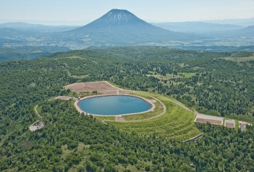 京極発電所上部調整池～北海道初の純揚水式発電所の上部調整池～
