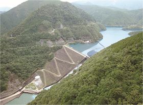 魚梁瀬ダム ～岩の要塞ダム～