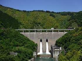 坂本ダム～松田川の自然に親しむダム～