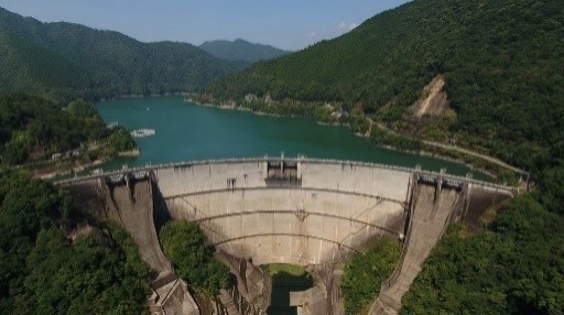 一ツ瀬ダム　～古代ロマンの街を見下ろす九州最大のアーチ式ダム～