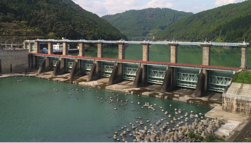 船明ダム～世界最大級のローラーゲートを持つダム～
