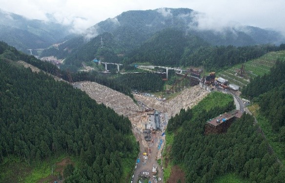 足羽川ダム～日本最大級の「流水型ダム」～