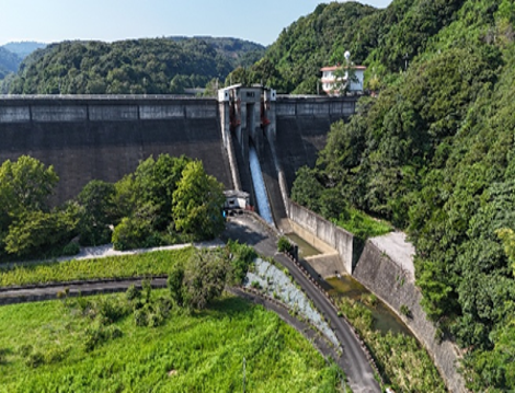 今富ダム～山口県土木建築部で最初の自然調節(穴あき)方式のダム～