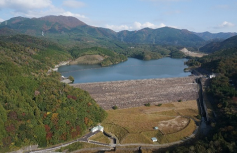 蔵王ダム～星空がきれいな自然と調和したロックフィルダム～