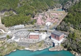 尾曽谷ダム　～桜が咲き誇る自然景観と調和したアースダム～
