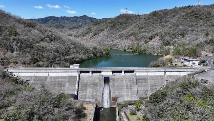 木瀬ダム～しさらぎが舞うダム～